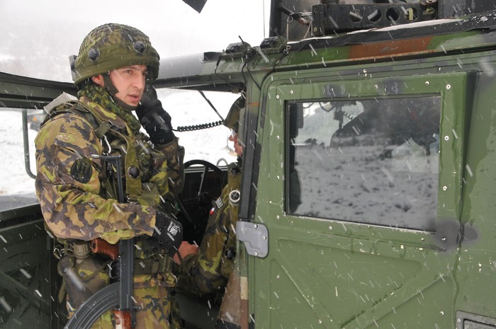 Binh Sỹ Cộng hoà Séc huấn luyện chiến thuật để chuẩn bị được điều động tới Afhganistan. Địa điểm diễn ra diễn tập là khu vực Trung tâm huấn luyện Liên quân có căn cứ ở Hohenfels, Đức.